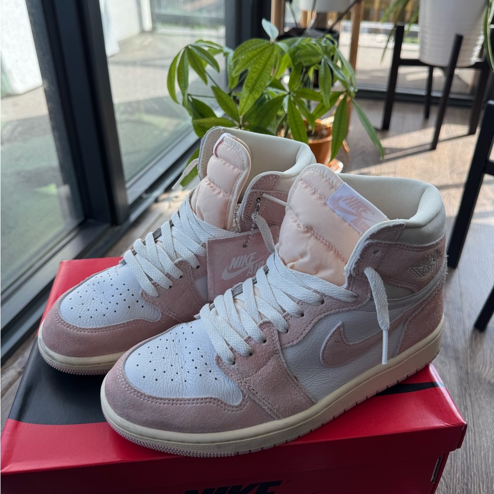Nike Air Jordan 1
